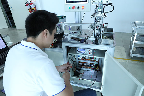 自動雙液點膠機(jī)