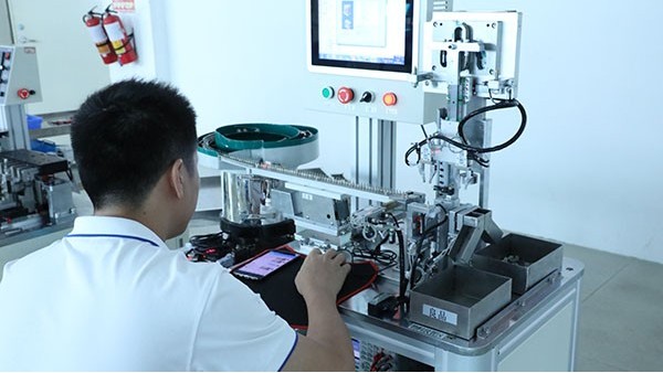 點(diǎn)膠機(jī)多少錢一臺(tái)